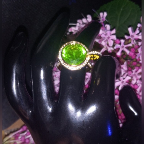 Martini Glass Shape ring - Picture 13 of 16